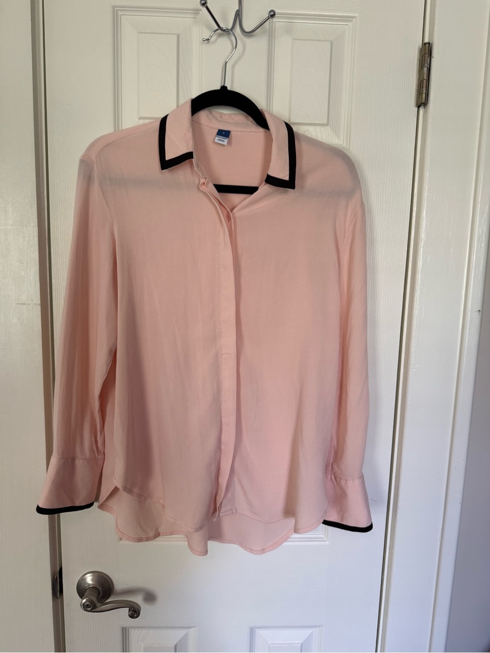 Old Navy Pink Long-Sleeve Button-Front Blouse with Black Trim